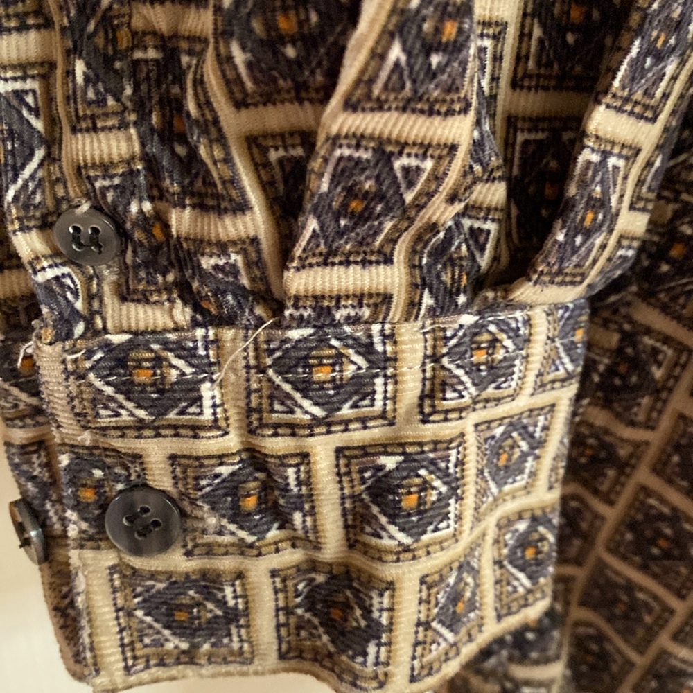 Long Sleeve Button Down Pattern Shirt - image 4